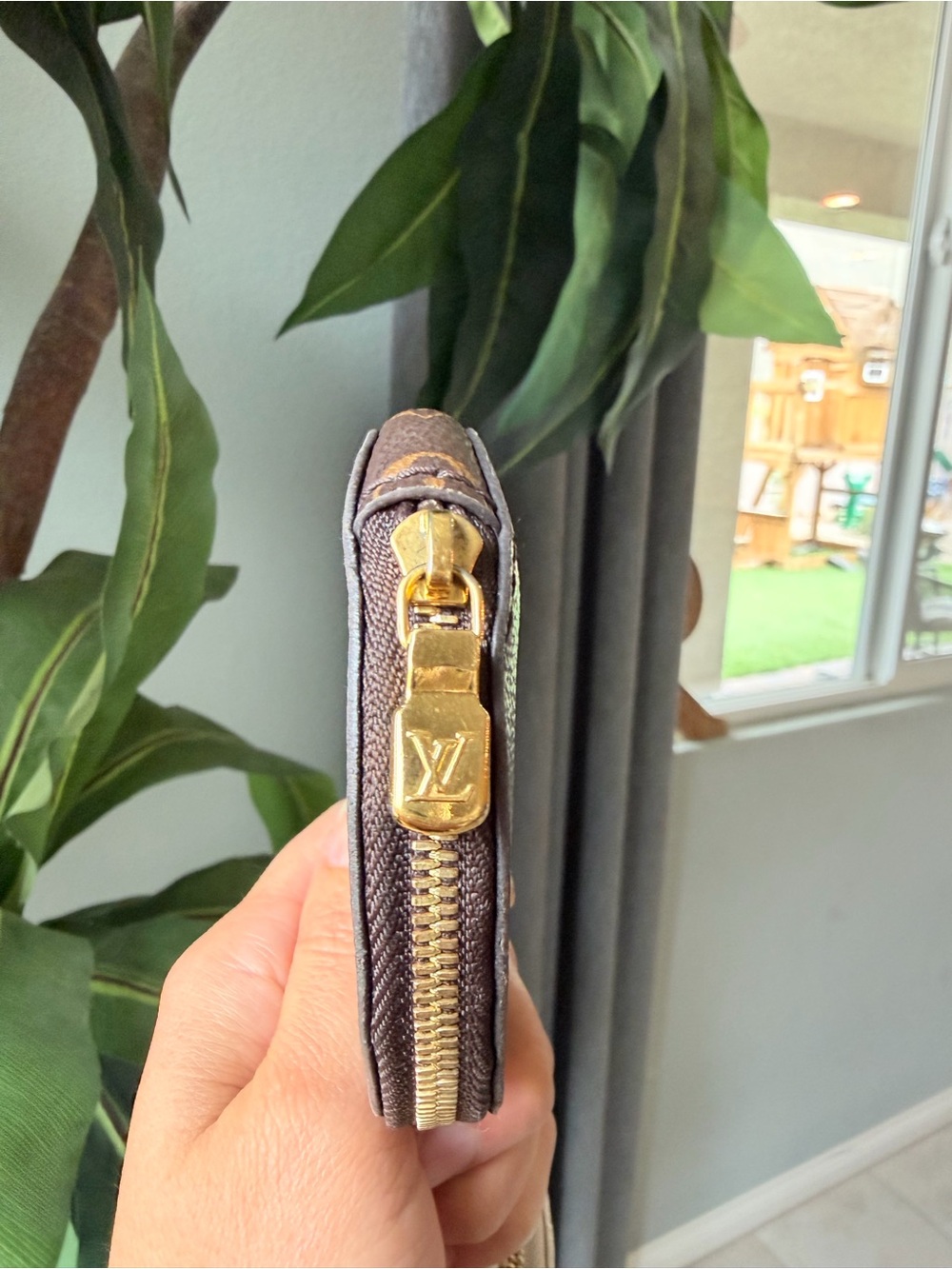 Louis Vuitton Brown Monogram Round Coin Pouch with Gold Hardware - Picture 3 of 6